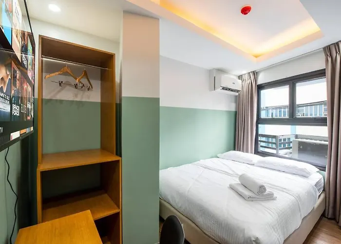St. Marvin Makati M302 *